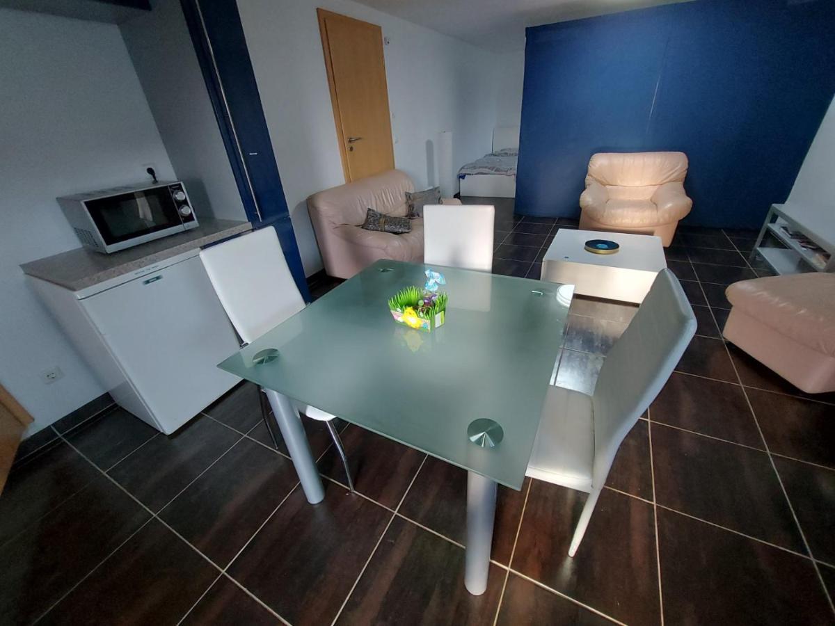 Lovely Appartment With Private Patio And Private Entrance In Luxembourg 60M2 Saeul Exterior photo